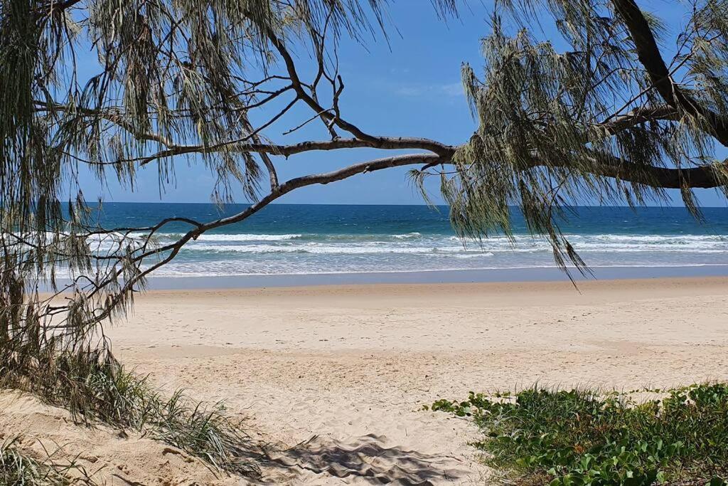 Your Place. Enjoy The Beach Retreat Rainbow Beach Kültér fotó